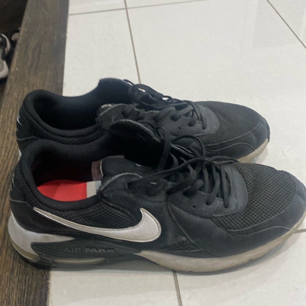 Nike air maxes